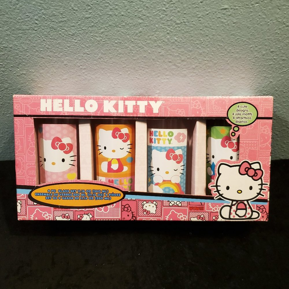 NWT Sanrio Hello Kitty 4 Piece Glass Tumbler Set in Box